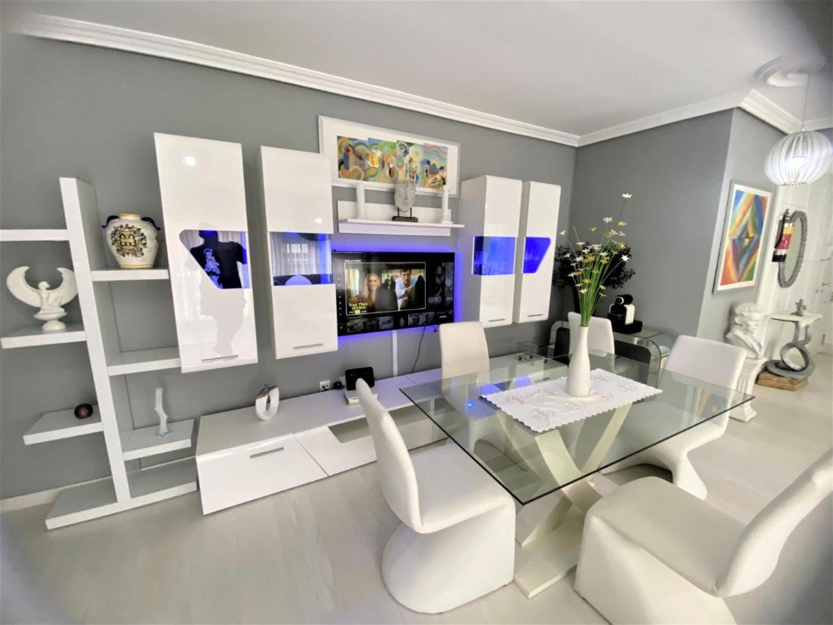 Atico Lujo Apartment *